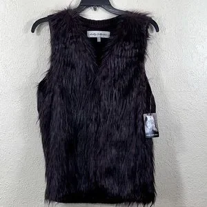 Sebby Jackets Coats Sebby Collection Burgundy Faux Fur Vest